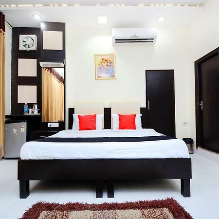 Capital O 4087 Hotel Akaal Residency أمريتسار المظهر الخارجي الصورة