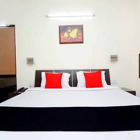 Capital O 4087 Hotel Akaal Residency أمريتسار المظهر الخارجي الصورة