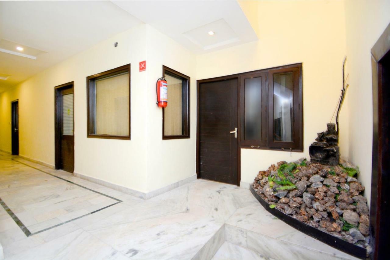 Capital O 4087 Hotel Akaal Residency أمريتسار المظهر الخارجي الصورة