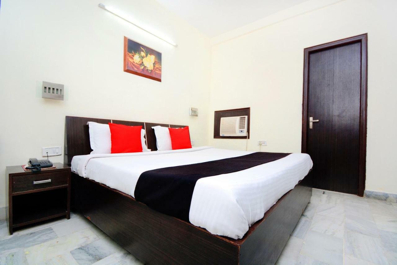 Capital O 4087 Hotel Akaal Residency أمريتسار المظهر الخارجي الصورة